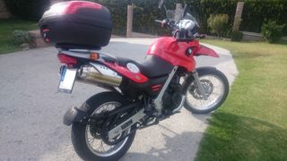 BMW F 650 GS Roja