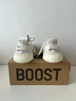 yeezy boost 38