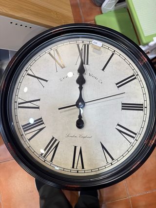 Reloj de pared estilo antiguo