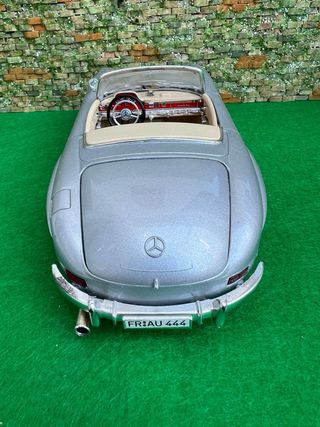 Mercedes-Benz 300 SL Roadster – 1957 – Escala 1:18