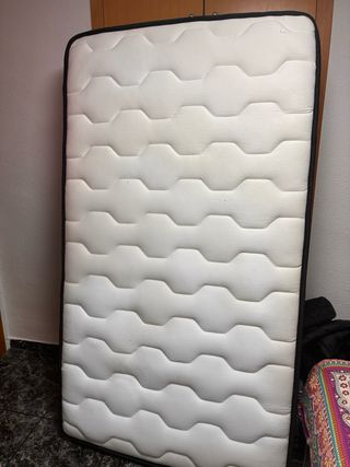 Colchón viscoelástico muelles ensacados