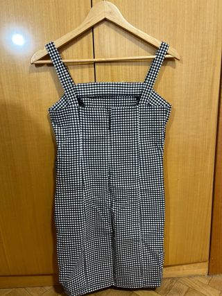 Vestido cuadros blanco y negro