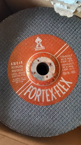 Radial Bosch GWS 20-230 2000W