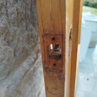 Puerta de madera maciza color pino