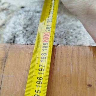 Puerta de madera maciza color pino