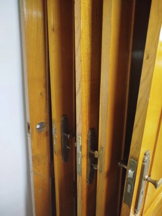 Lote puertas de madera maciza color natural