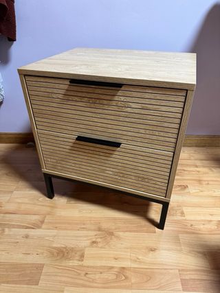 Pack 2 mesitas de noche modernas Nuevas y montadas