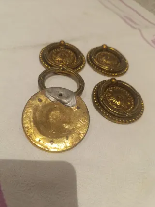 4 Tiradores Antiguos Dorados