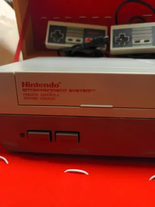 Consola Nintendo NES con accesorios