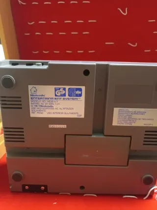 Consola Nintendo NES con accesorios