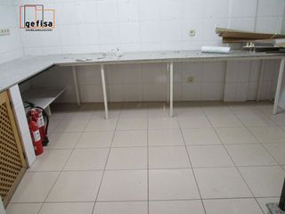 Local comercial en venta en Valdepeñas