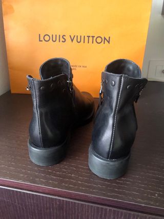 Stivaletti Progetto in pelle nera Made in Italy