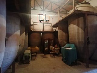 Nave industrial en venta en Valdepeñas