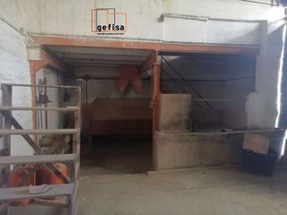 Nave industrial en venta en Valdepeñas