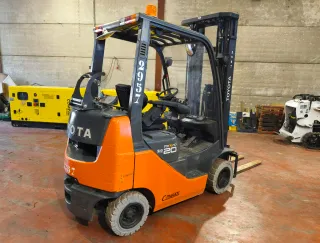 Carretilla elevadora Toyota 2000 kg