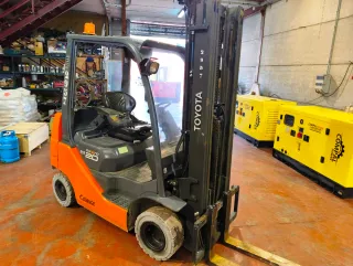 Carretilla elevadora Toyota 2000 kg