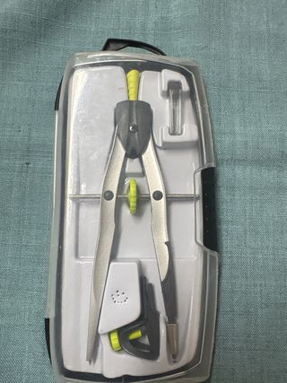 Compás Maped Precision System