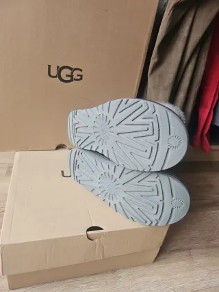 Botas UGG bayley bow ll grises