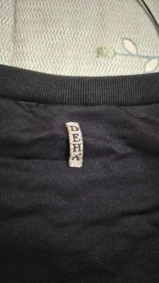 Felpa nera con strass