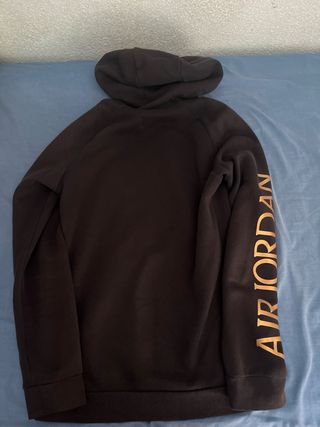 Sudadera Jordan Negra y Dorada