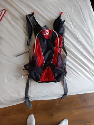 Mochila Salomon Negra y Roja