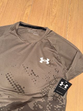 Camiseta Under Armour Marrón Talla M