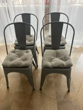 Set de 4 Sillas Metálicas Grises