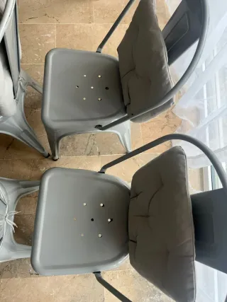Set de 4 Sillas Metálicas Grises