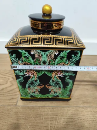 Bote Decorativo Porcelana Negro y Dorado