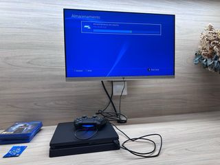 PS4 Slim 1TB + Juegos
