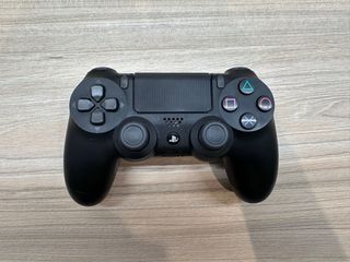 PS4 Slim 1TB + Juegos