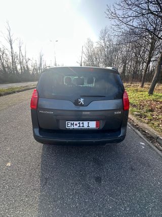 Peugeot 5008 2010