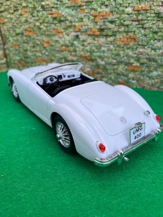 MGA Twin-Cam – Polistil / Tonka – Escala 1:16