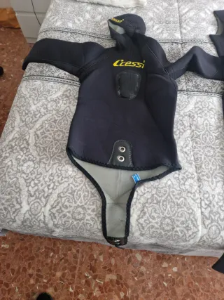 2 Trajes de Neopreno CRESSI SUB