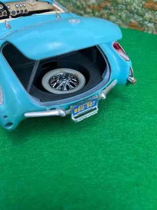 Chevrolet Corvette 1957 – Bburago – Escala 1:18