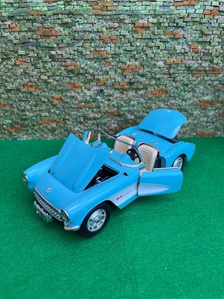 Chevrolet Corvette 1957 – Bburago – Escala 1:18