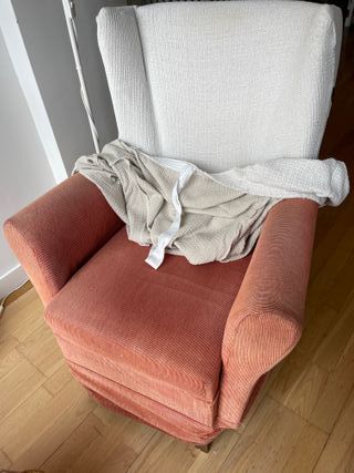Butaca orejero tela naranja/rosa