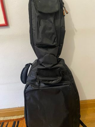 Guitarra Acústica Admira con Bolsa, todo nuevo