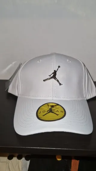 Gorra Jordan Curva Blanca