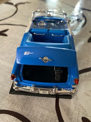 Coche Réplica Oldsmobile Super 88 1/33