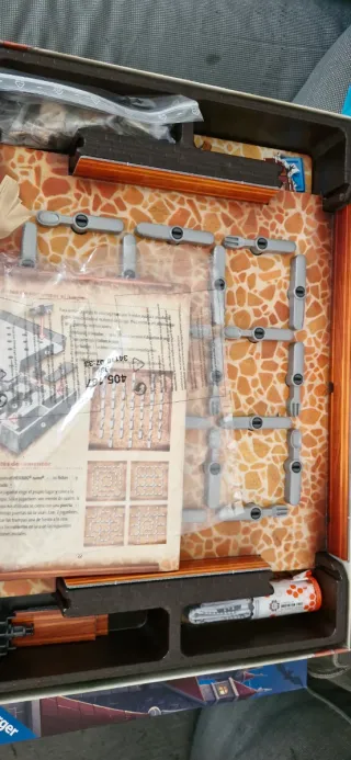 Juegos de mesa Chrono Bomb y Cucaracha