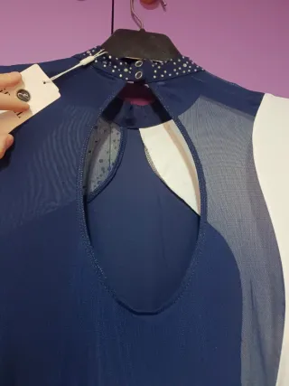 Maillot Patinaje Artístico Blanco y Azul marino.