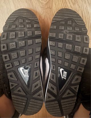 Zapatillas Nike Air Max Negras y Blancas