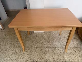 Mesa de cocina de madera