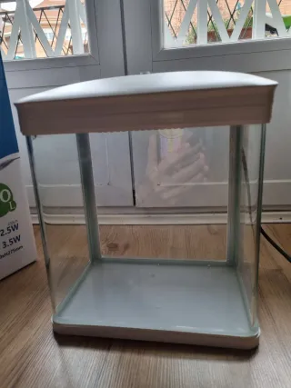 Acuario/pecera 7L con iluminación LED