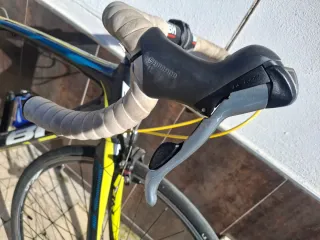 Bicicleta Carretera Carbono BH