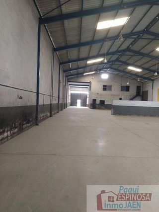 Nave industrial en venta en Torredonjimeno