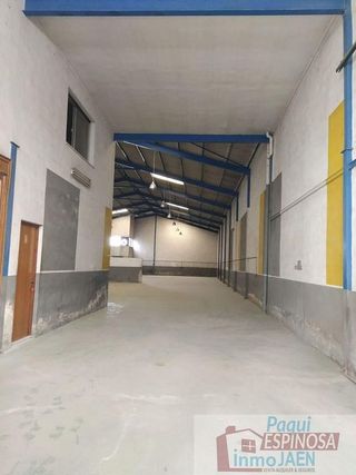 Nave industrial en venta en Torredonjimeno