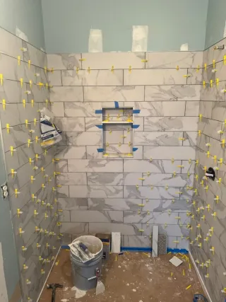 Alicatados y hornacinas para ducha