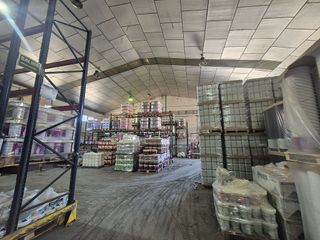 Nave industrial en venta en Montequinto en Dos Hermanas